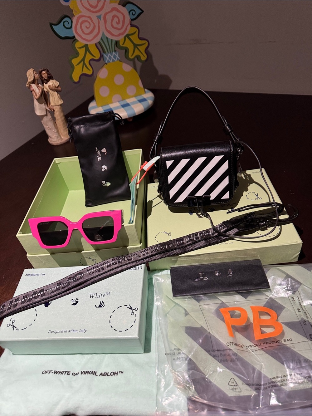 🌺 BNWB “OFF-WHITE” Hot Pink Oversized Sunglasses 🌺